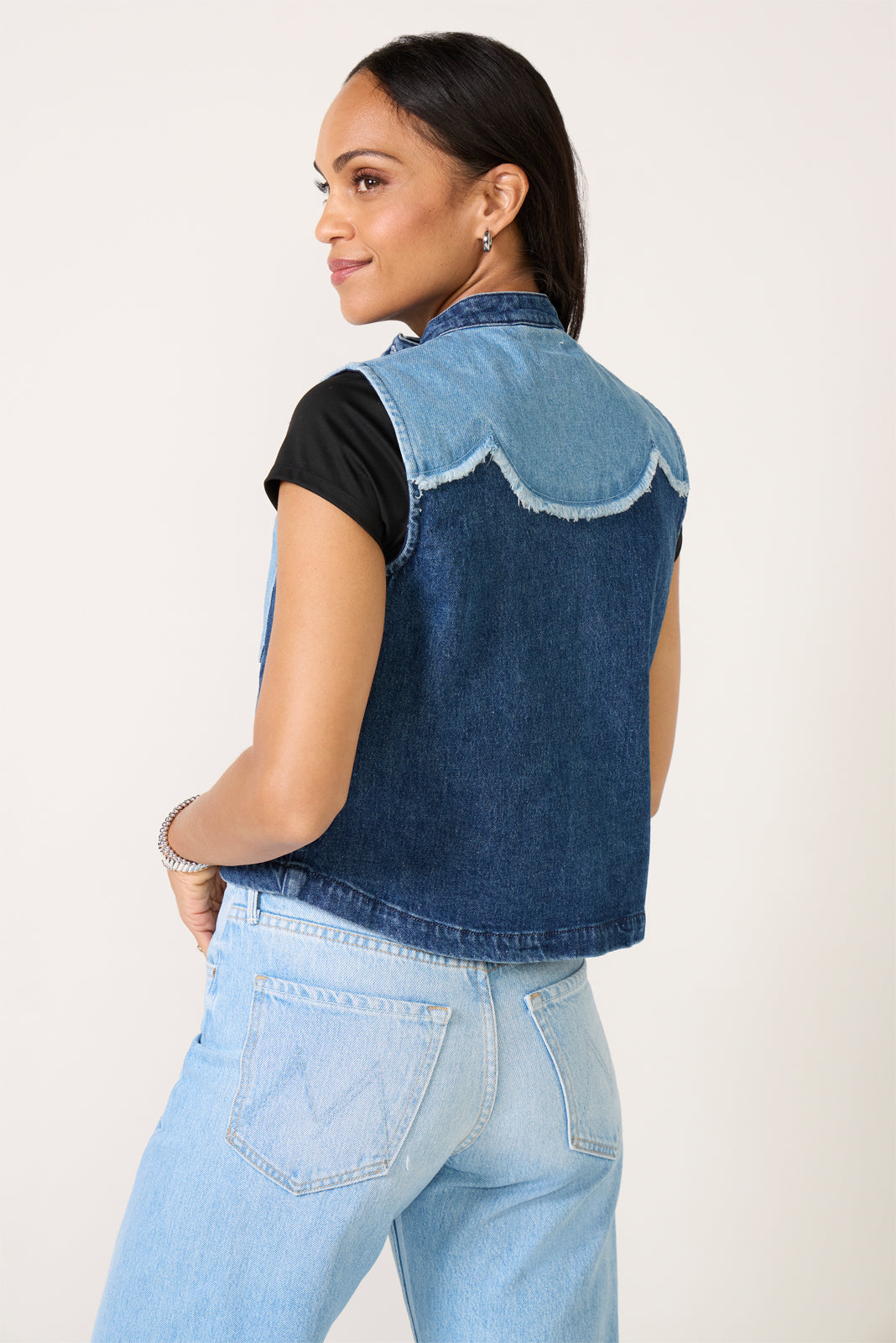 Ari Vest