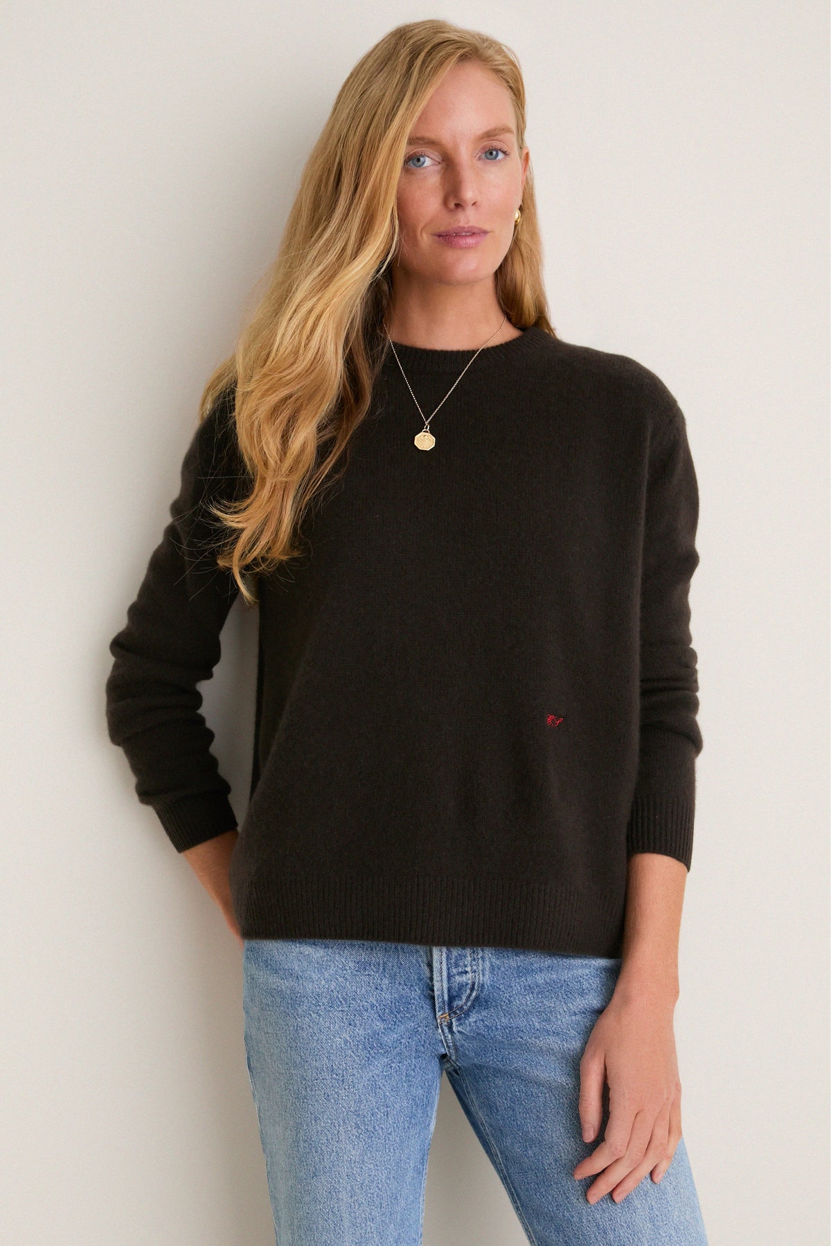 Espresso Cashmere Boyfriend Bodie Crewneck