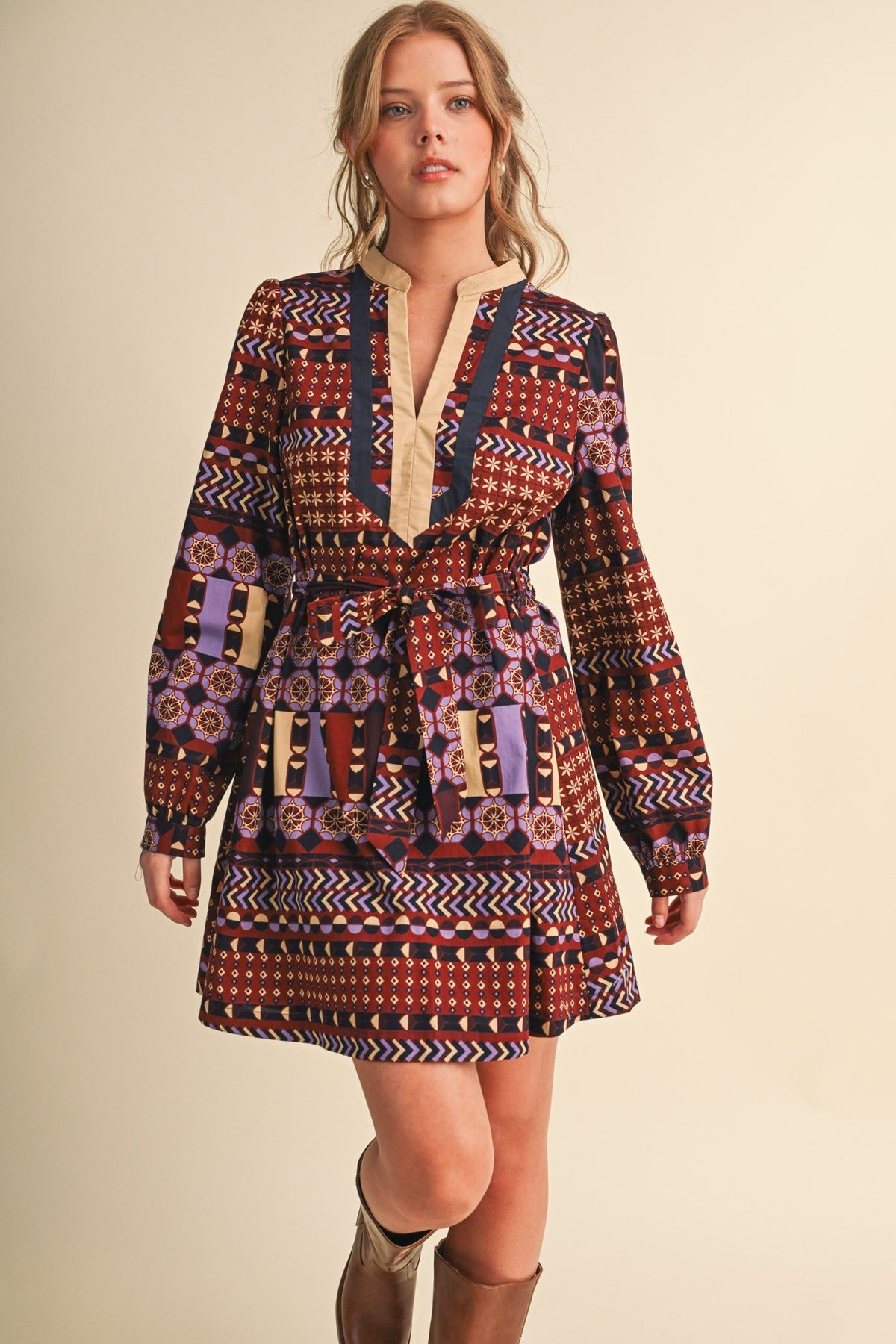 EXCLUSIVE GEOMETRIC PRINT BELTED MINI DRESS