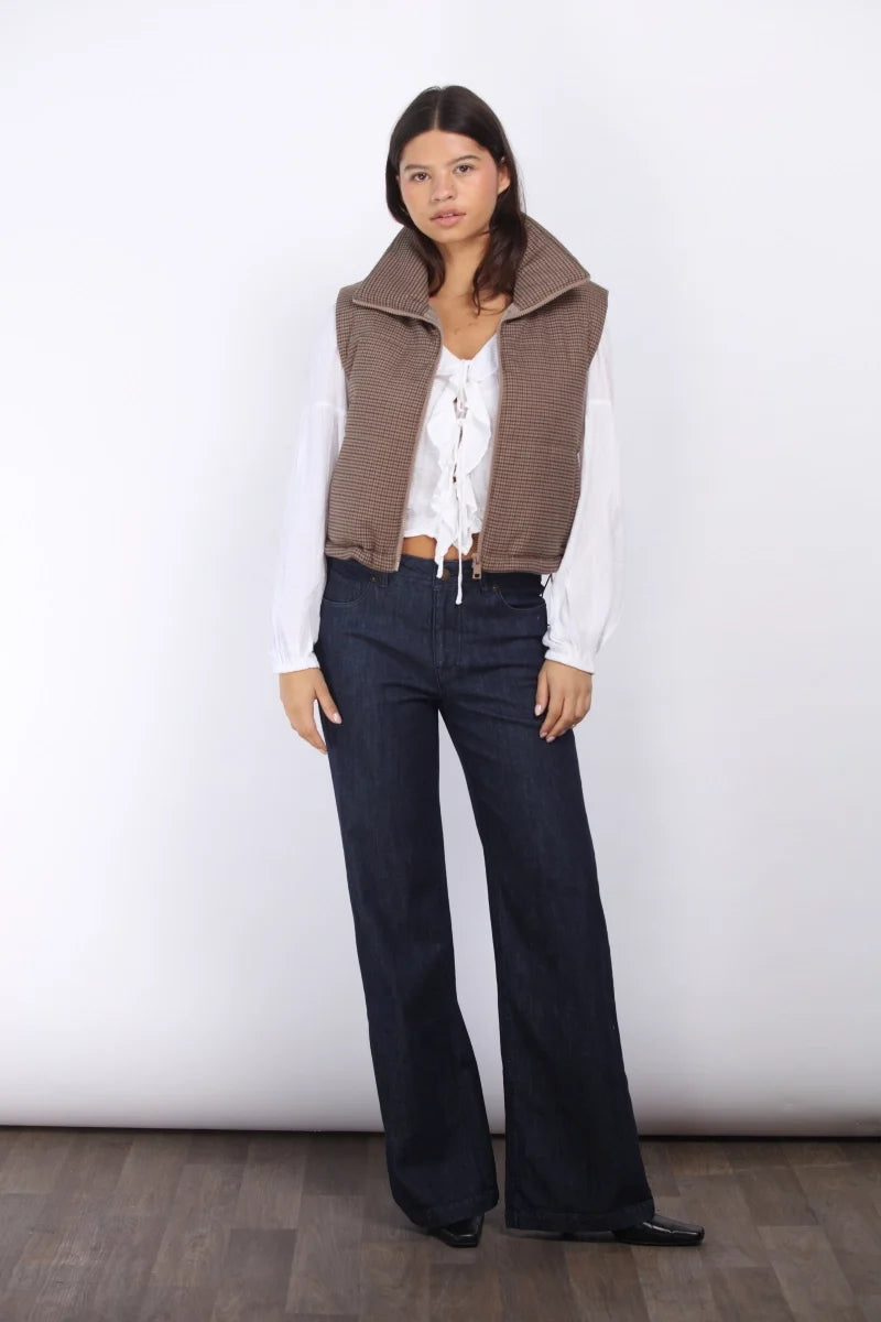 PLAID PUFFER VEST WITH WELT POCKETS