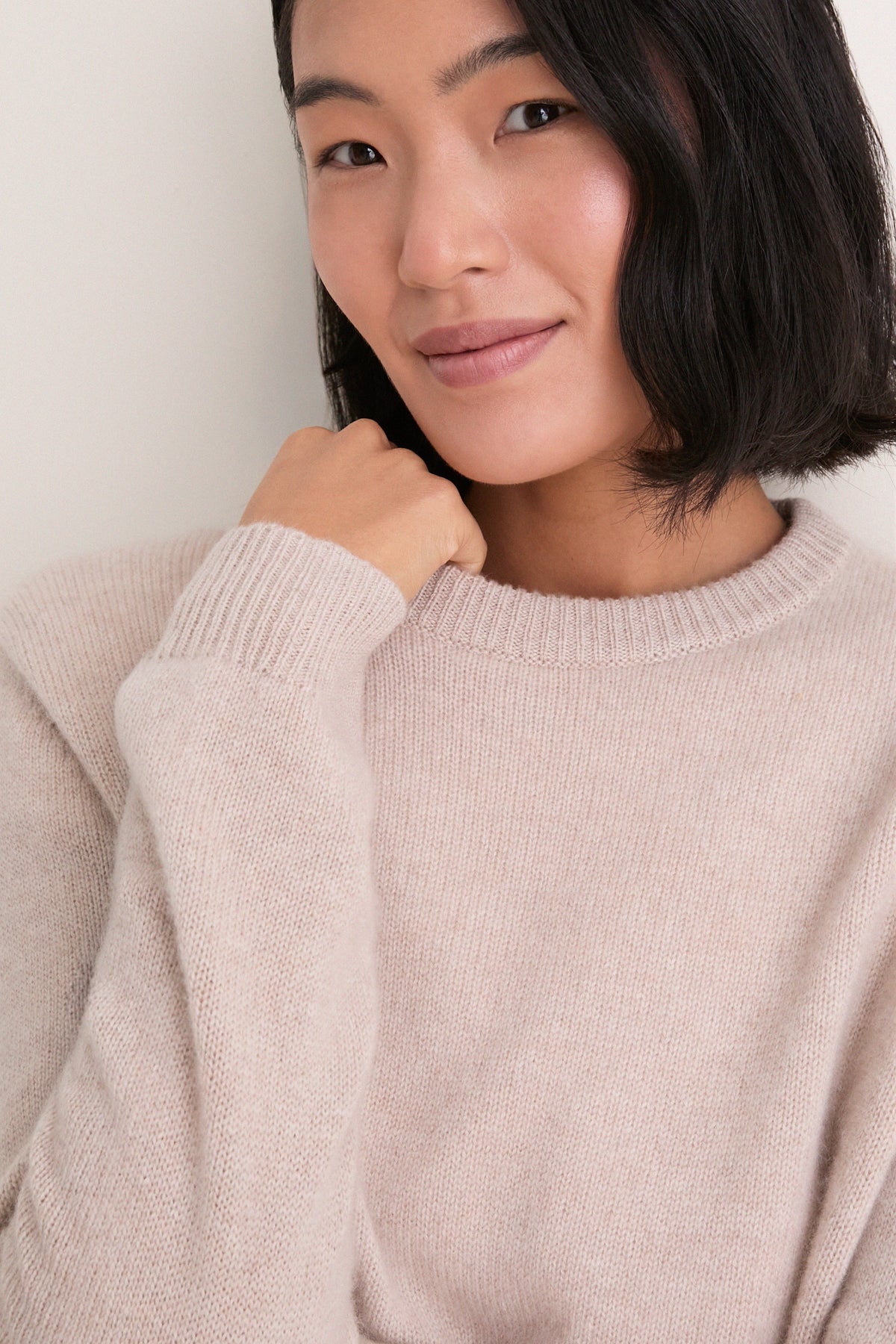 Sandstone Cashmere Boyfriend Bodie Crewneck