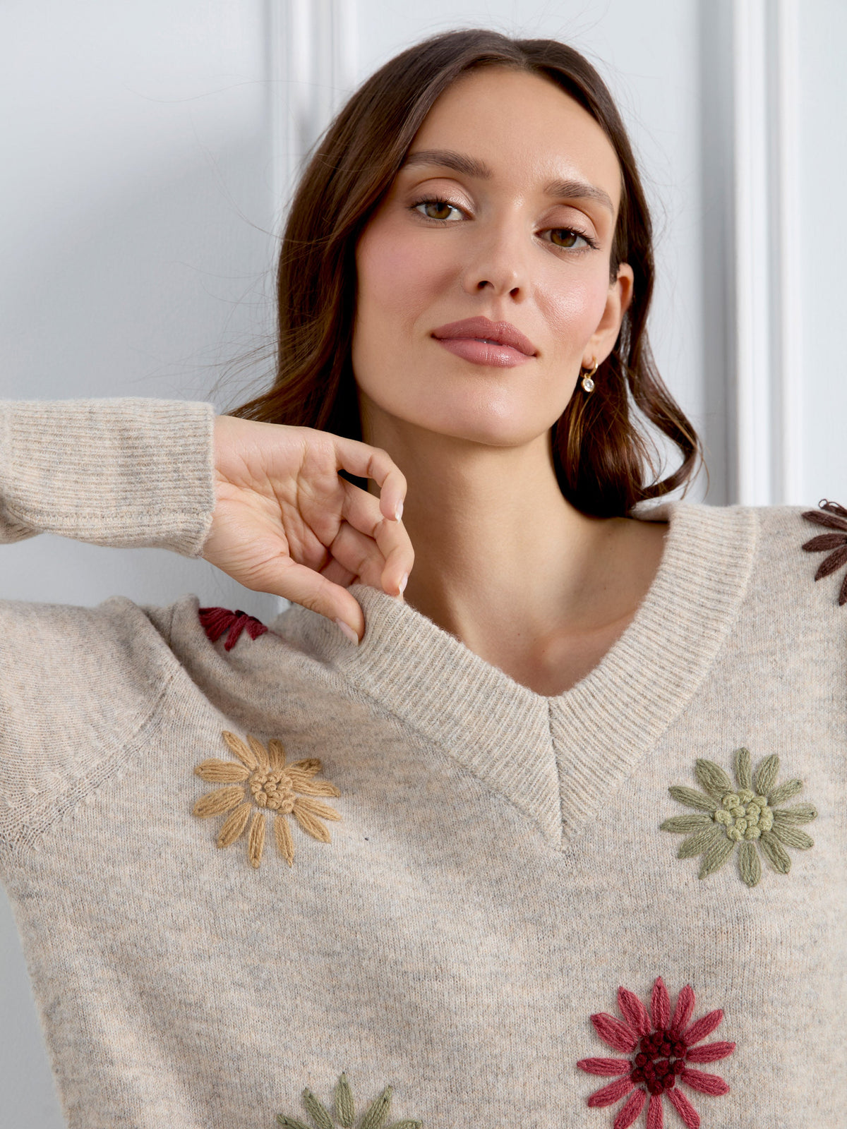 Floral Embroidered V-Neck Sweater - Heather Natural
