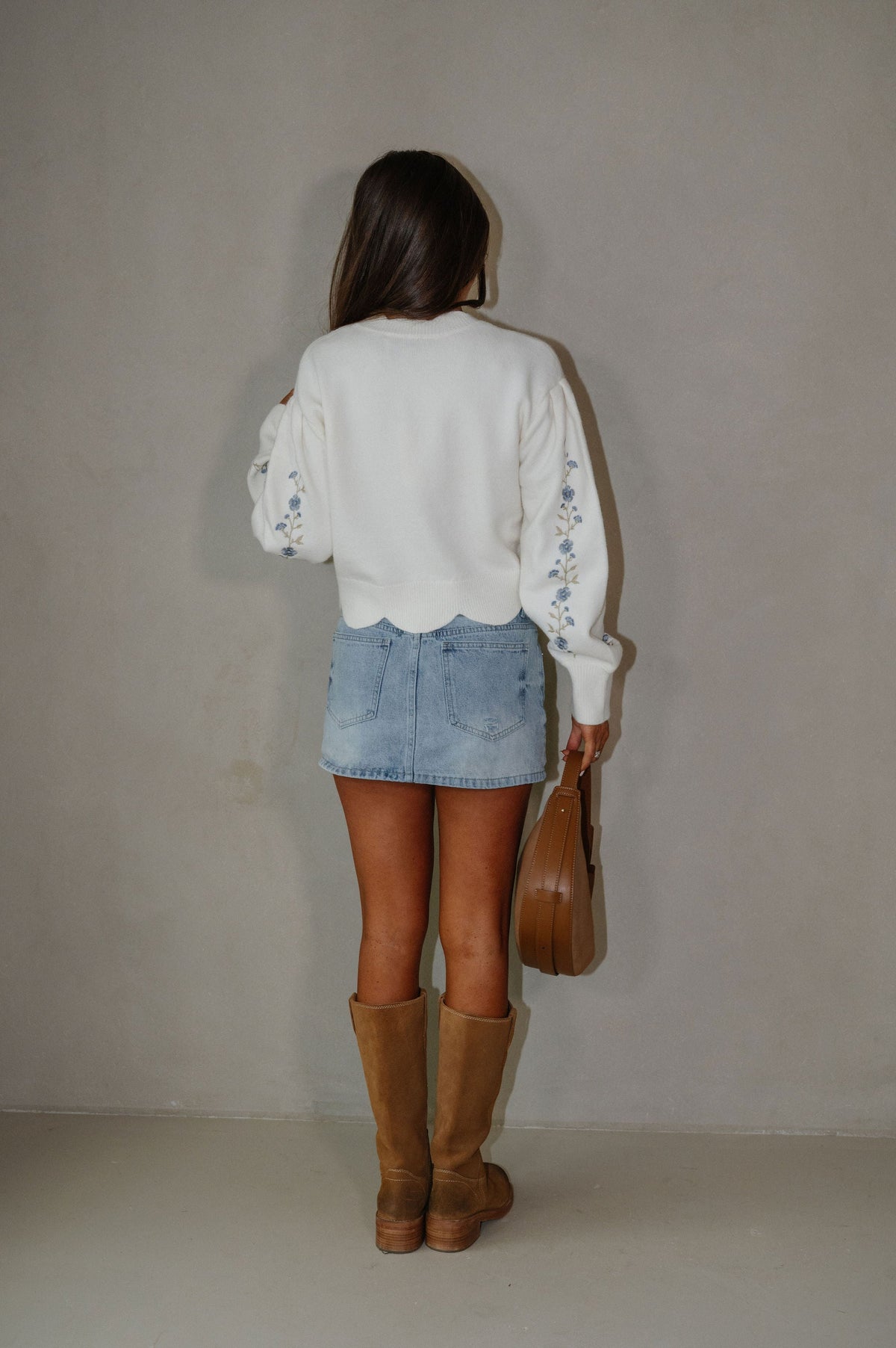 Floral Embroidered Scallop Sweater-Cream