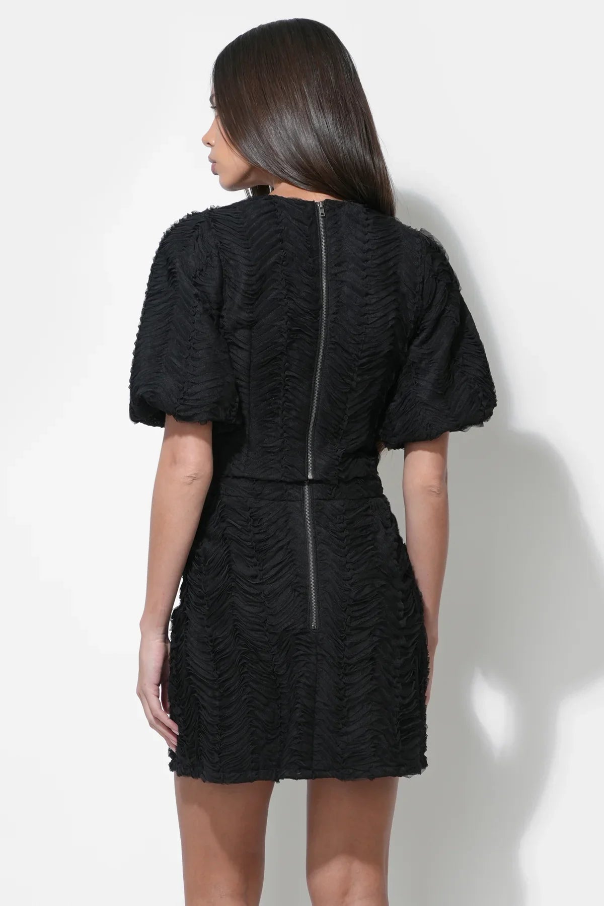 LILAH TEXTURED MINI SKIRT