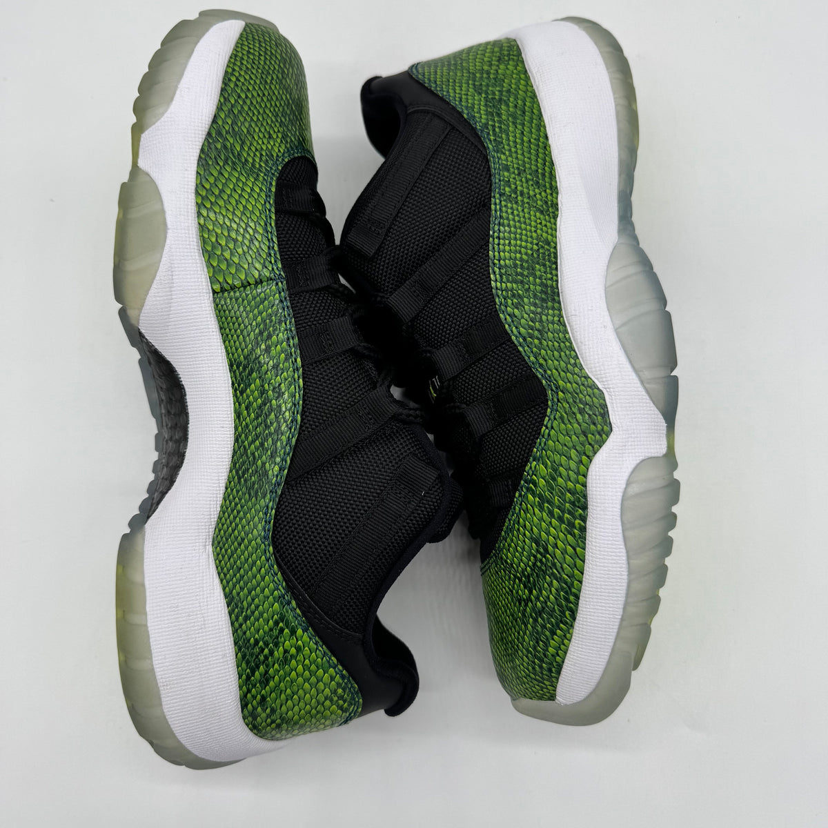 Jordan 11 Low Green Snakeskin
