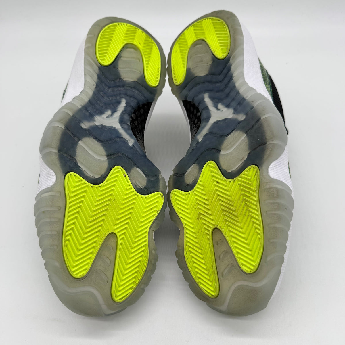 Jordan 11 Low Green Snakeskin