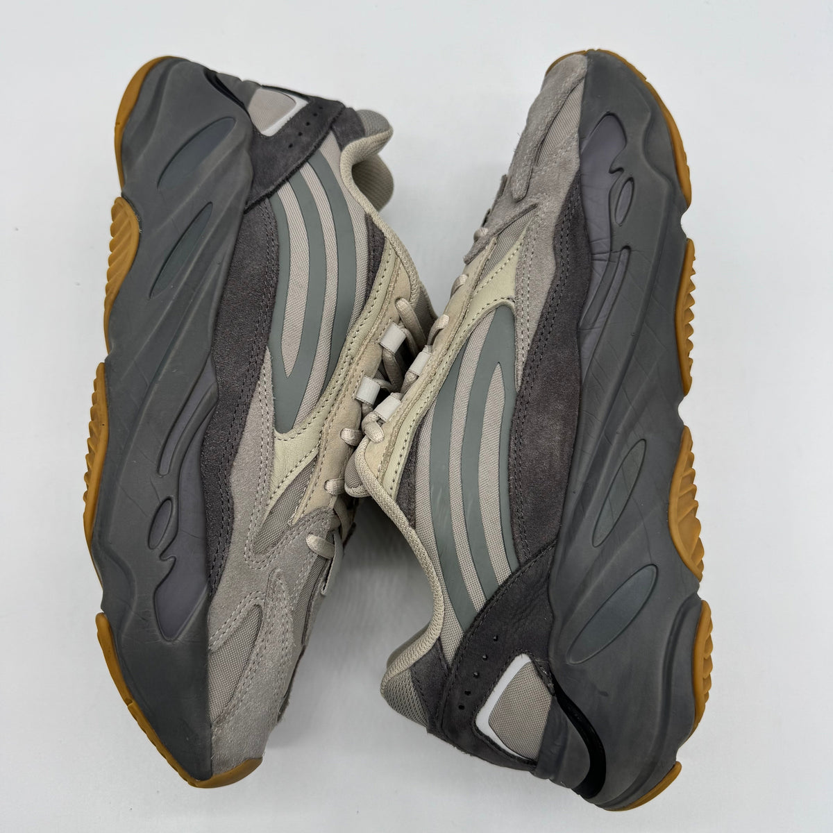 Adidas Yeezy Boost 700 V2 Tephra