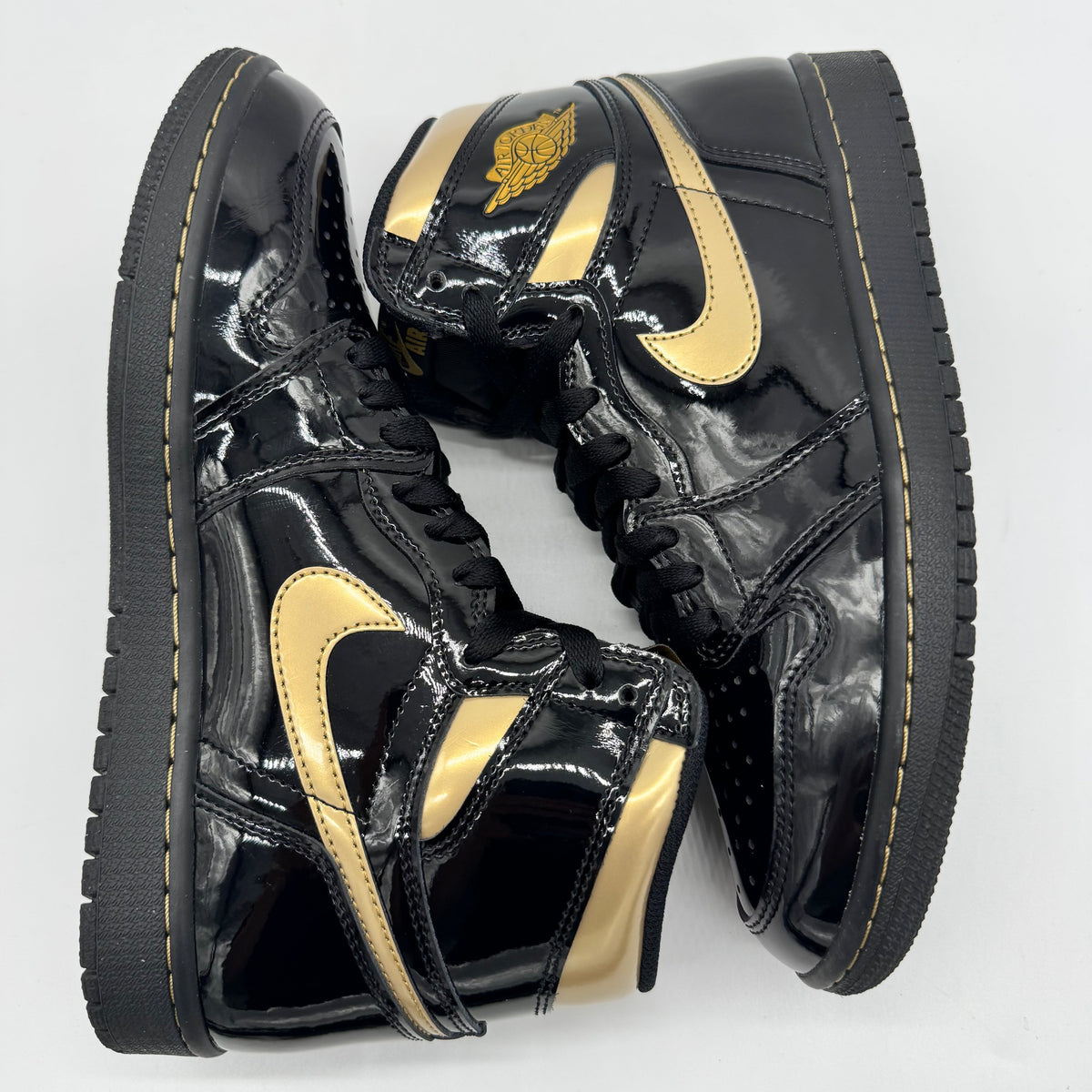Jordan 1 High Black Metallic Gold (2020)