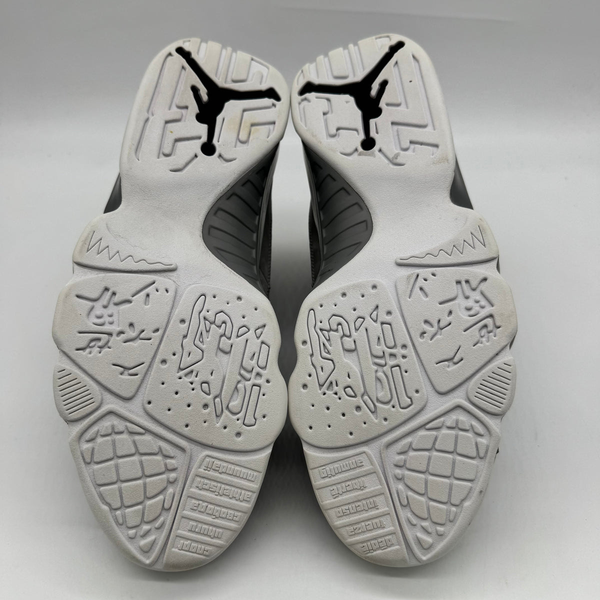Jordan 9 Particle Grey