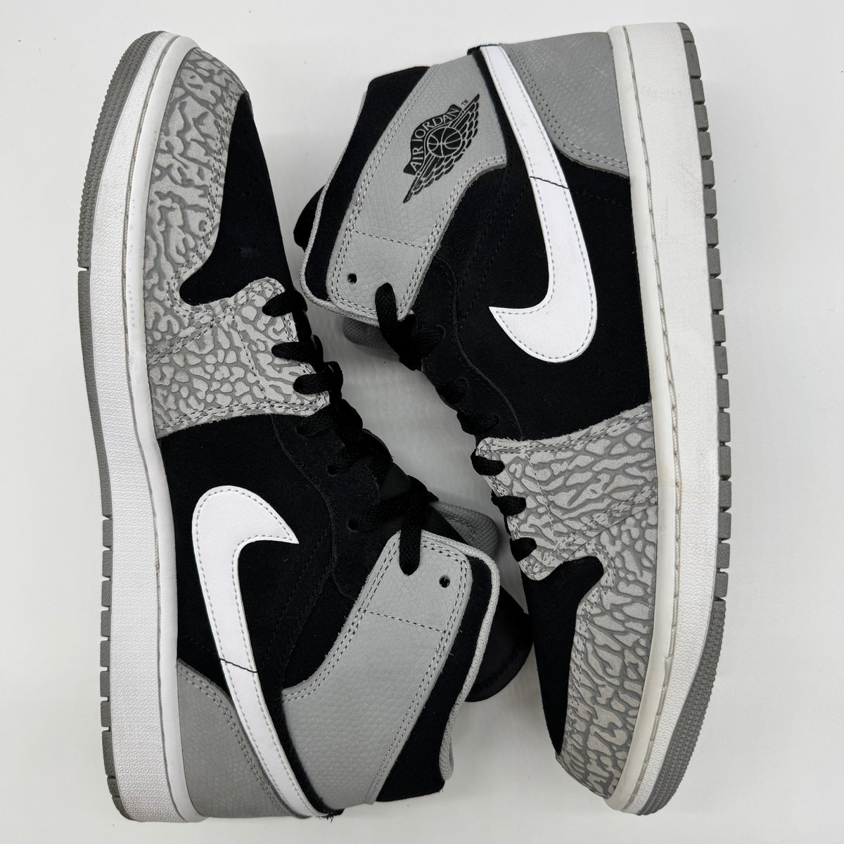 Jordan 1 Mid SE Elephant Print