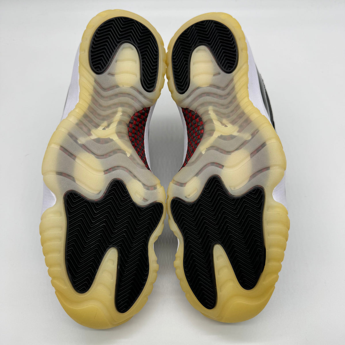 Jordan 11 Low 72-10