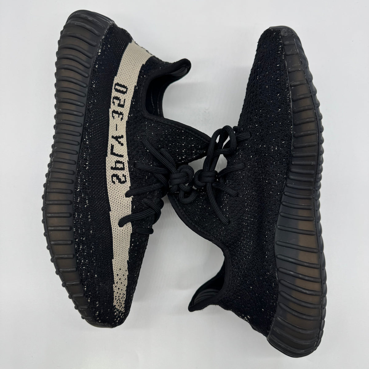 Adidas Yeezy Boost 350 V2 Core Black White