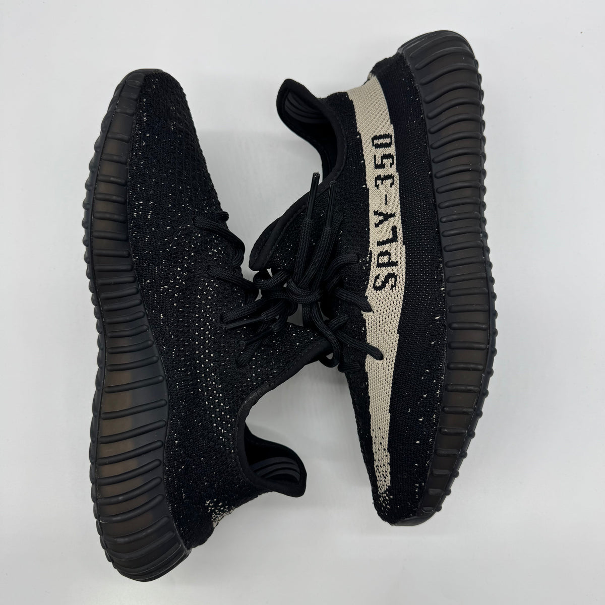 Adidas Yeezy Boost 350 V2 Core Black White