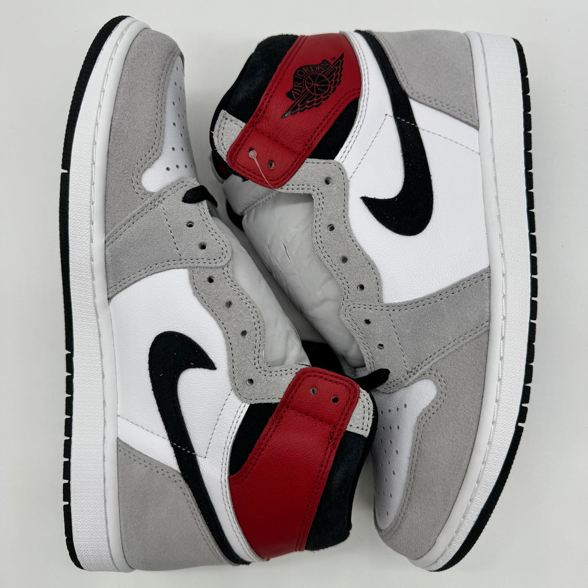 Jordan 1 High Light Smoke Grey