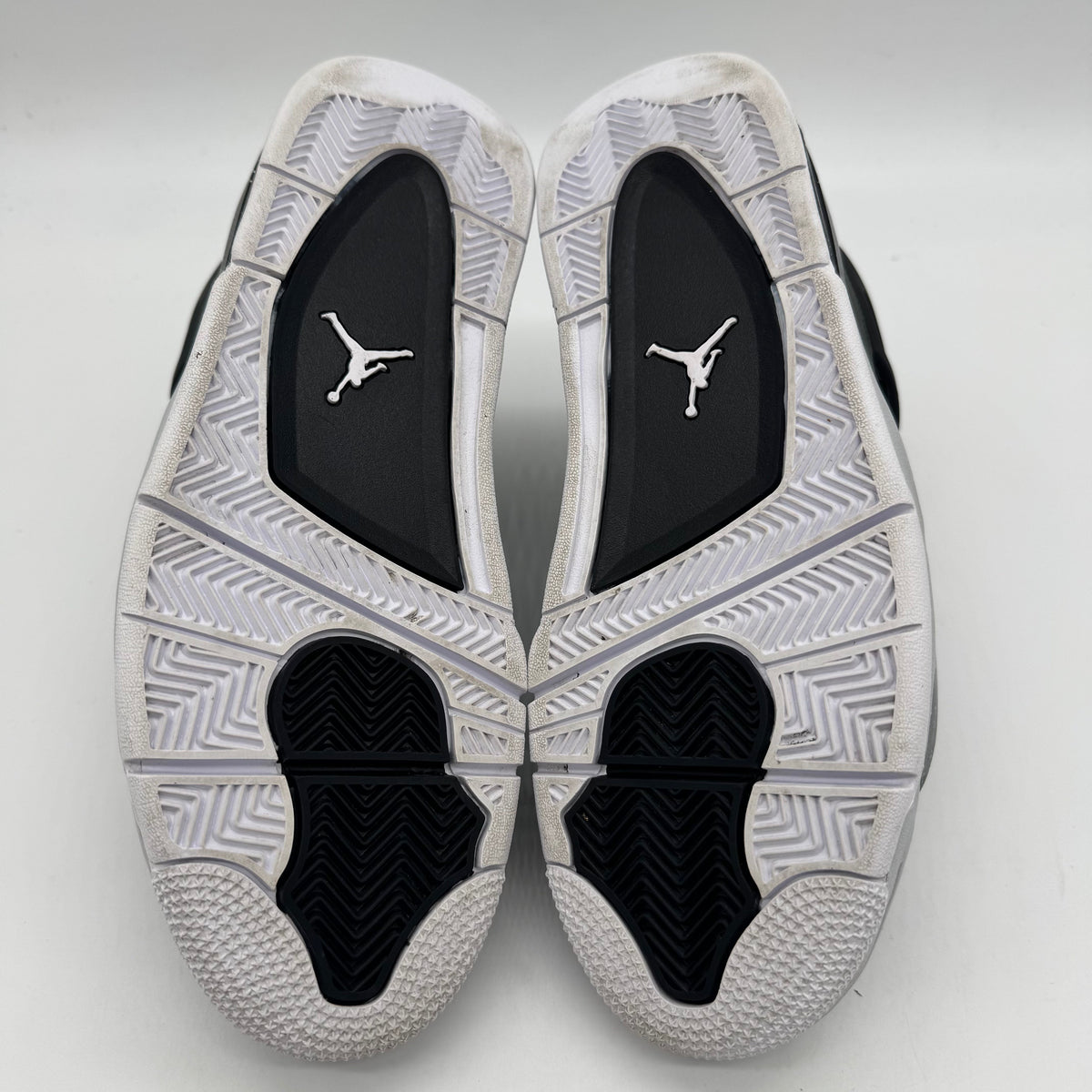 Jordan 4 Fear (2024)