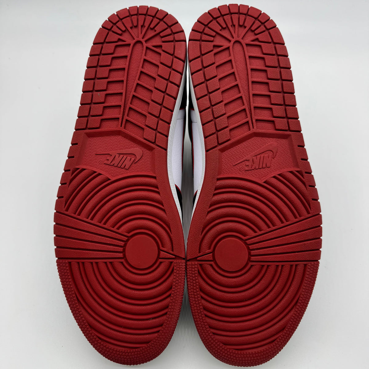 Jordan 1 Bloodline