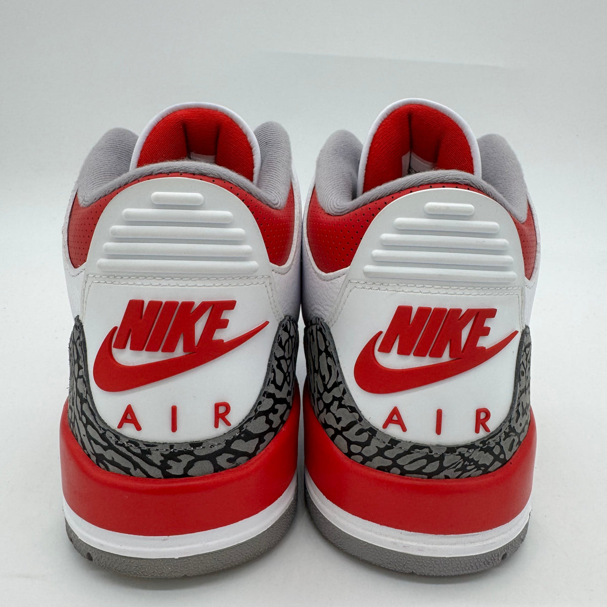 Jordan 3 Fire Red (2022)