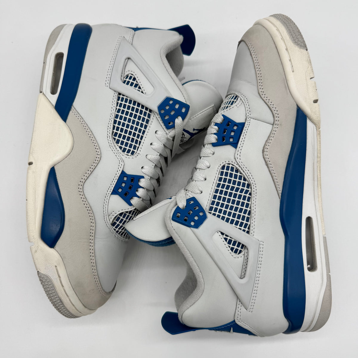 Jordan 4 Military Blue (2024)
