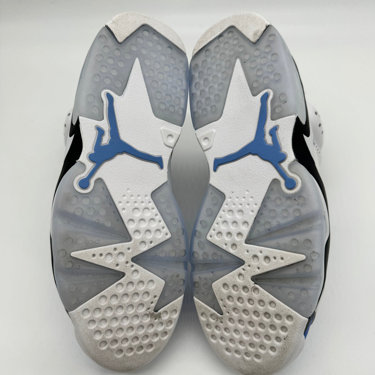 Jordan 6 UNC White
