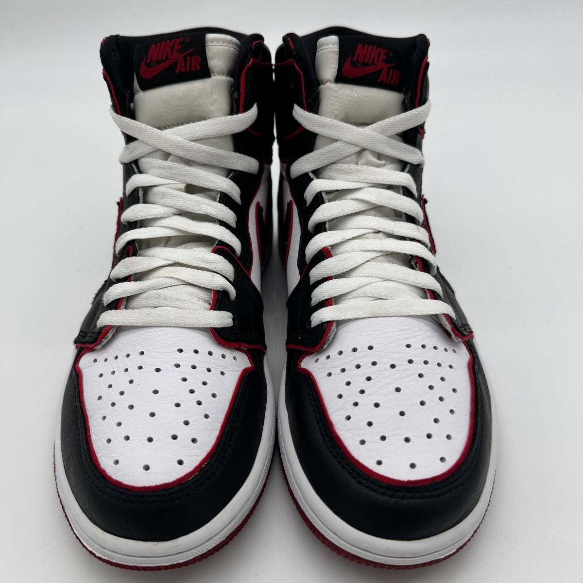 Jordan 1 High Bloodline