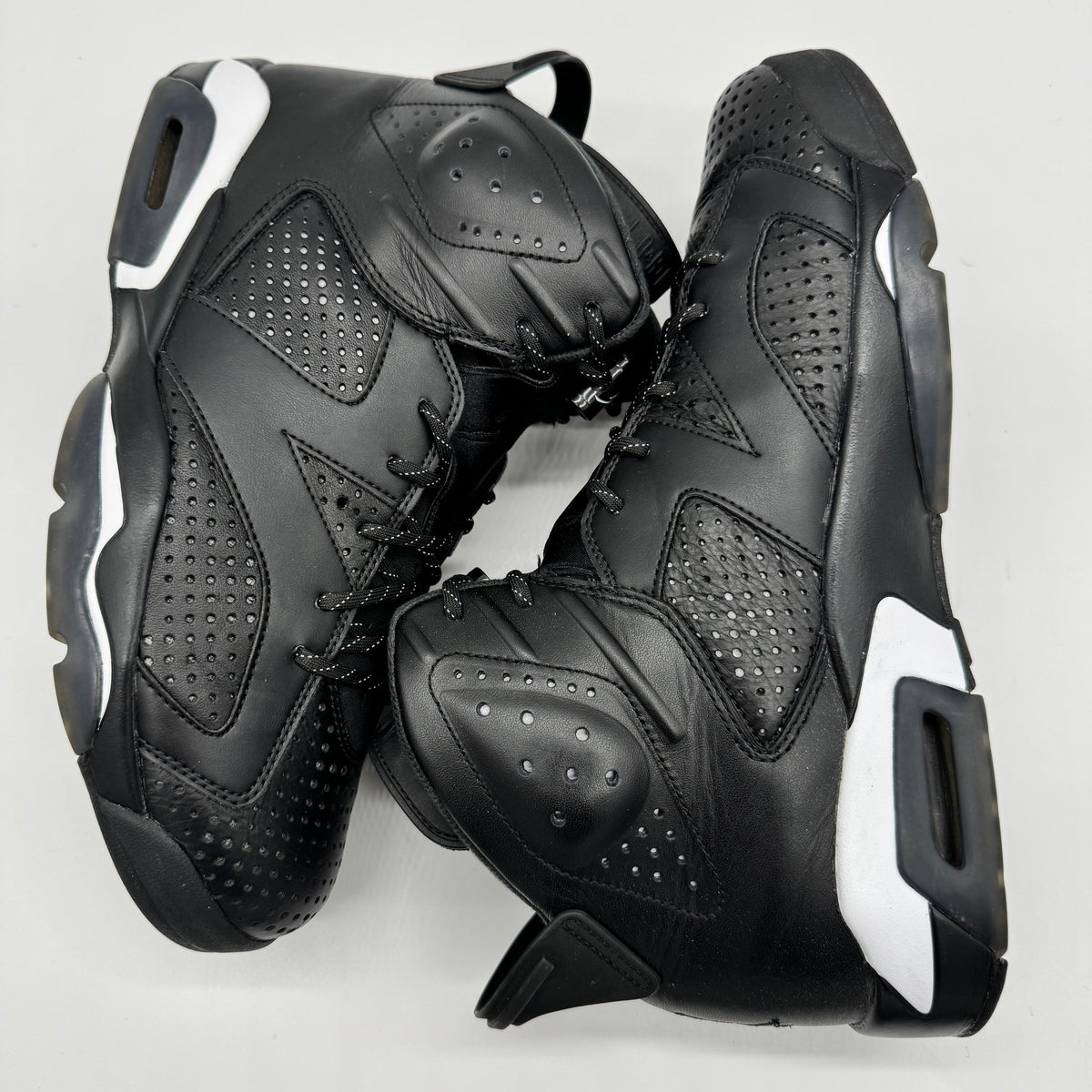Jordan 6 Black Cat