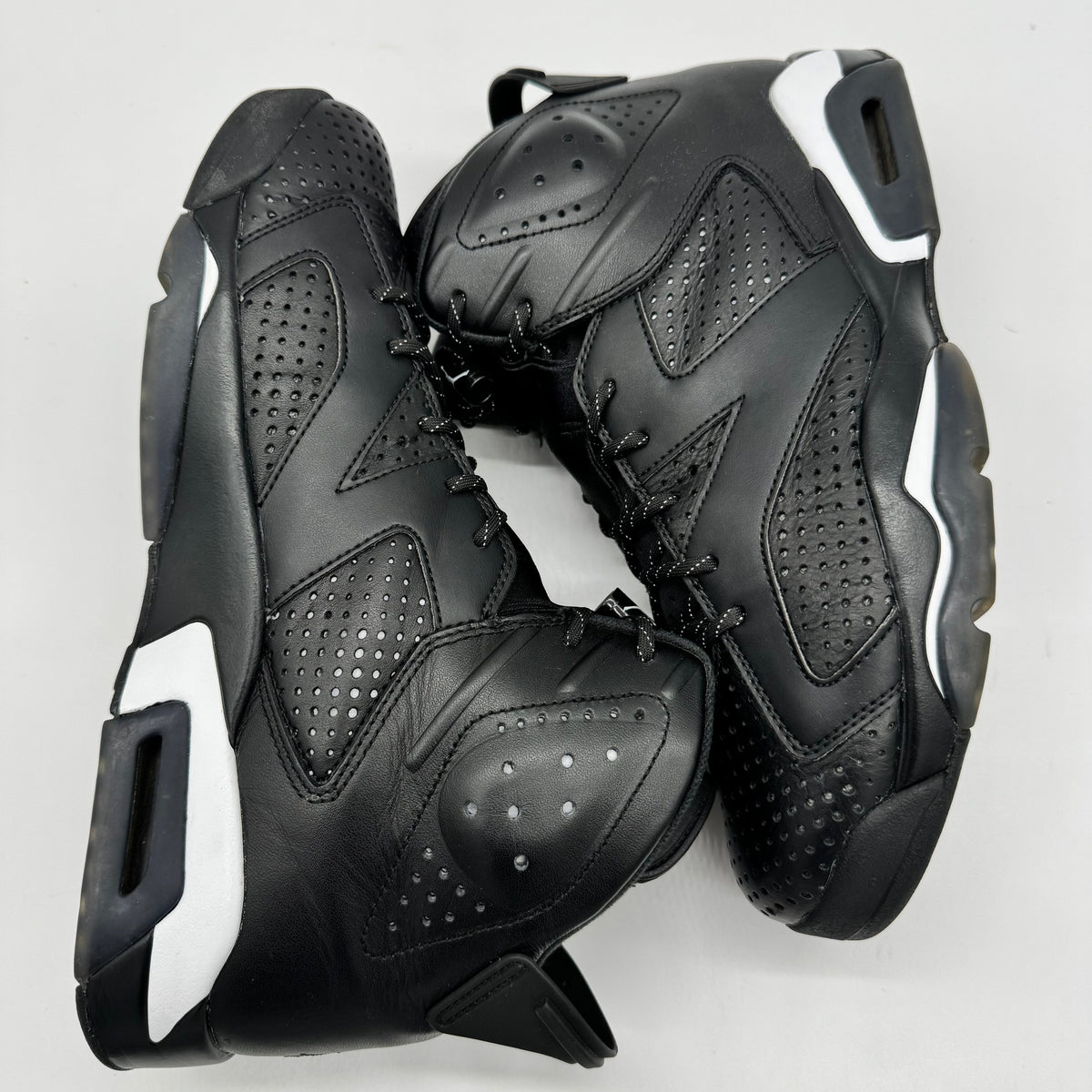 Jordan 6 Black Cat