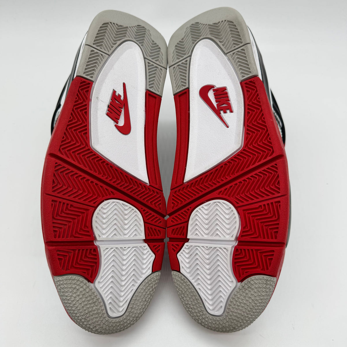 Jordan 4 Fire Red (2020)