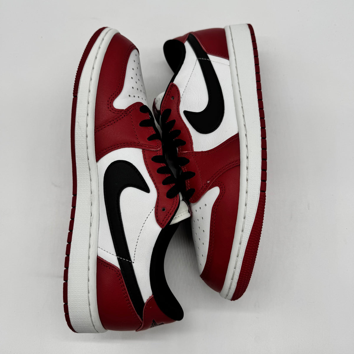Jordan 1 Low OG Chicago (2025)