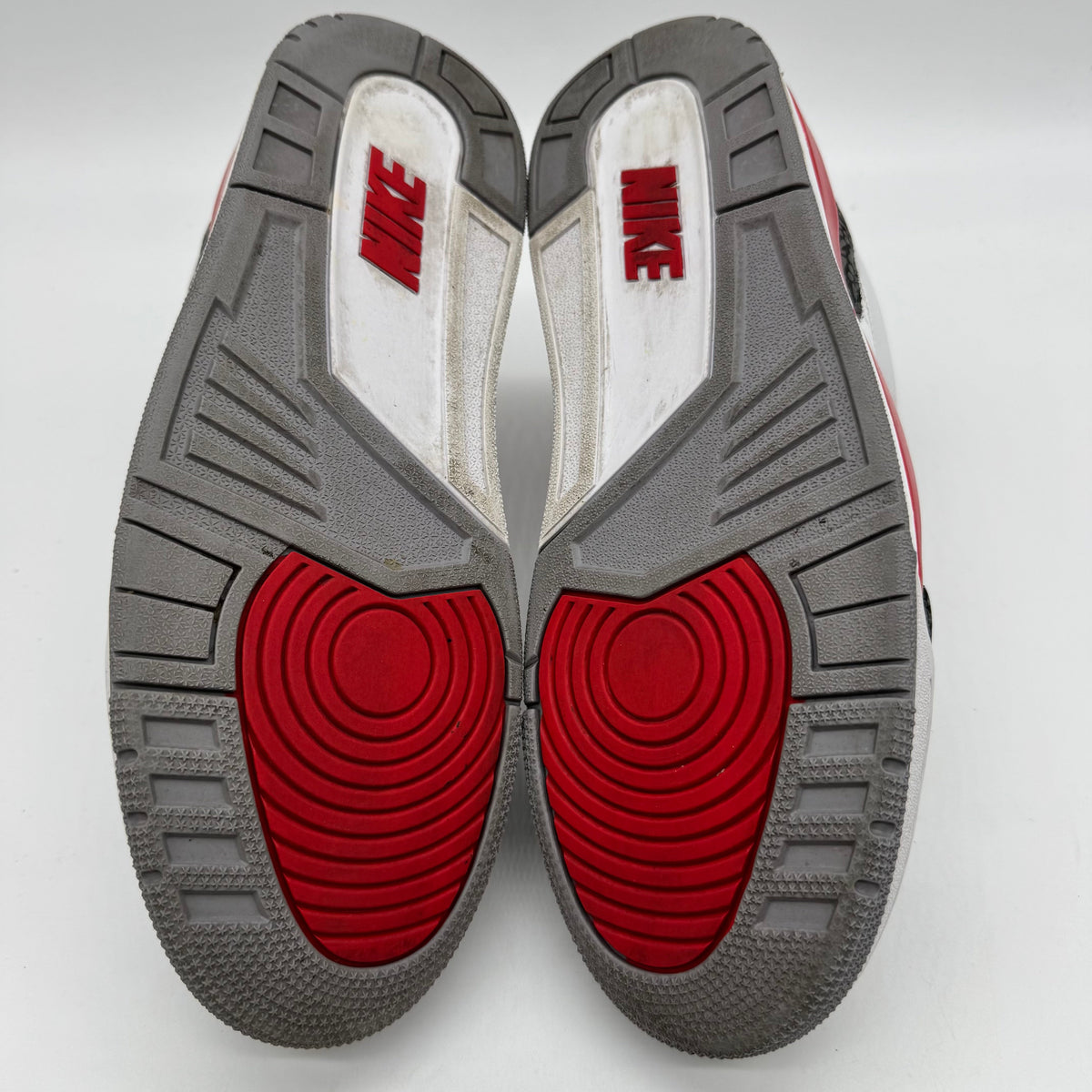 Jordan 3 Fire Red (2022)