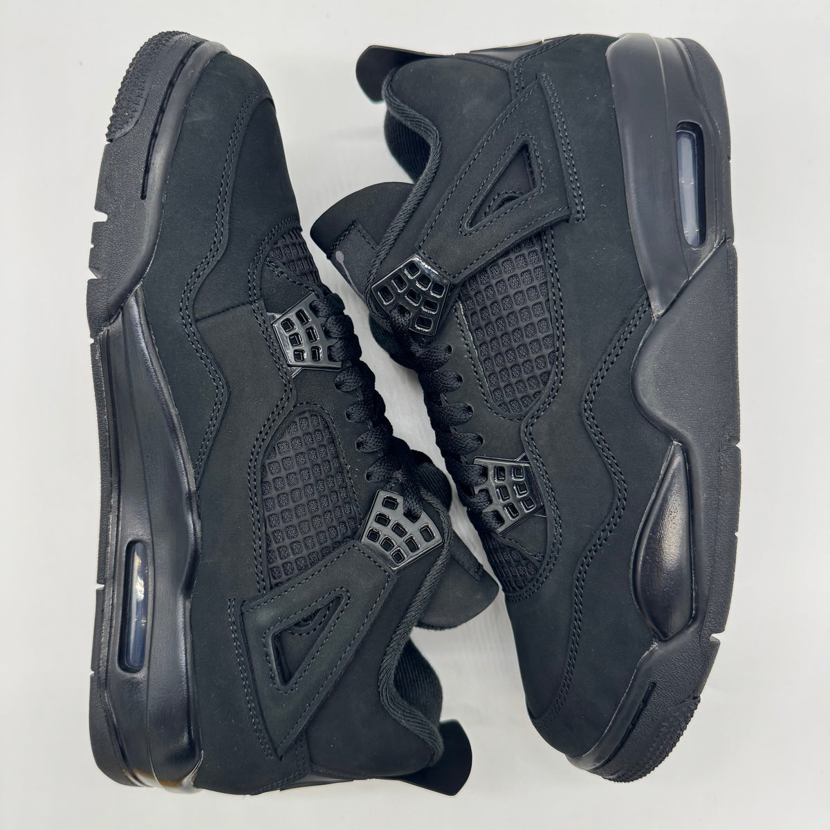 Jordan 4 Black  Cat (2025)