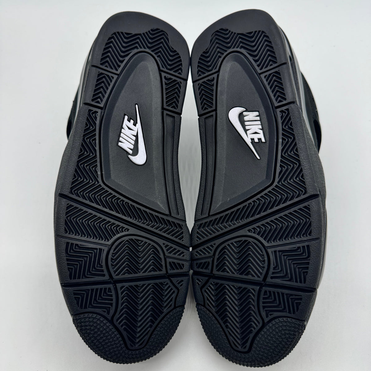 Jordan 4 Black  Cat (2025)