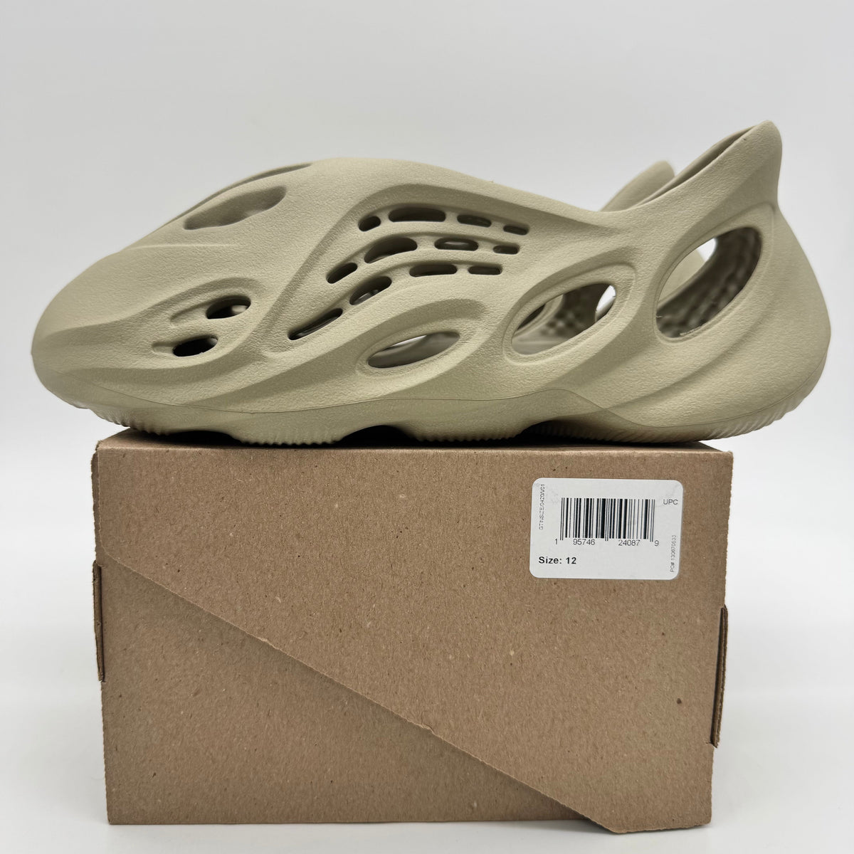 Adidas Yeezy Foam RNR Stone Salt