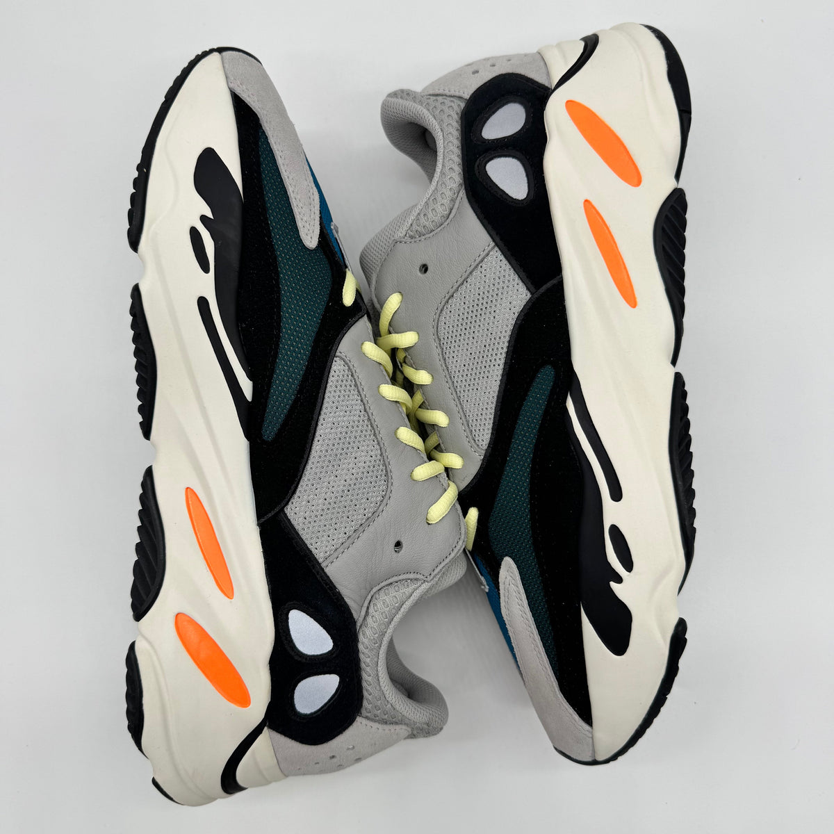 Adidas Yeezy Boost 700 Wave Runner