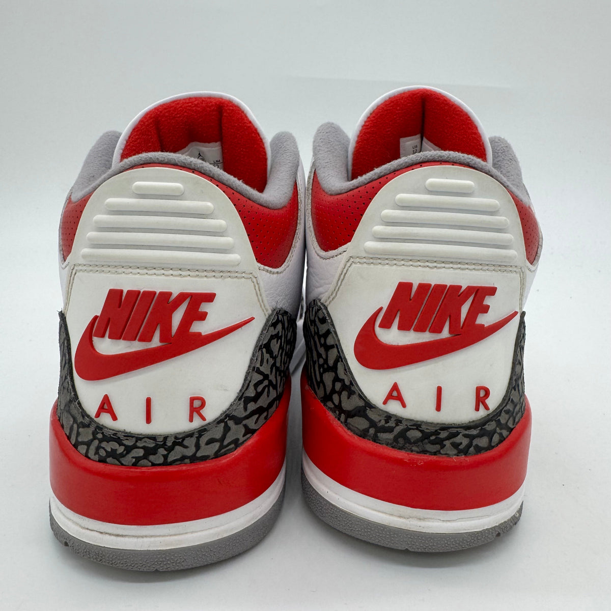 Jordan 3 Fire Red (2022)