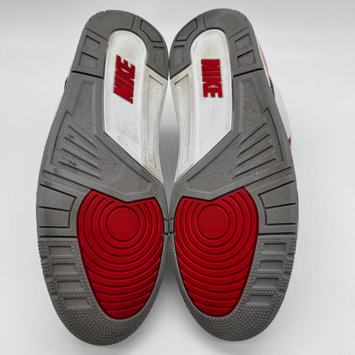 Jordan 3 Fire Red (2022)