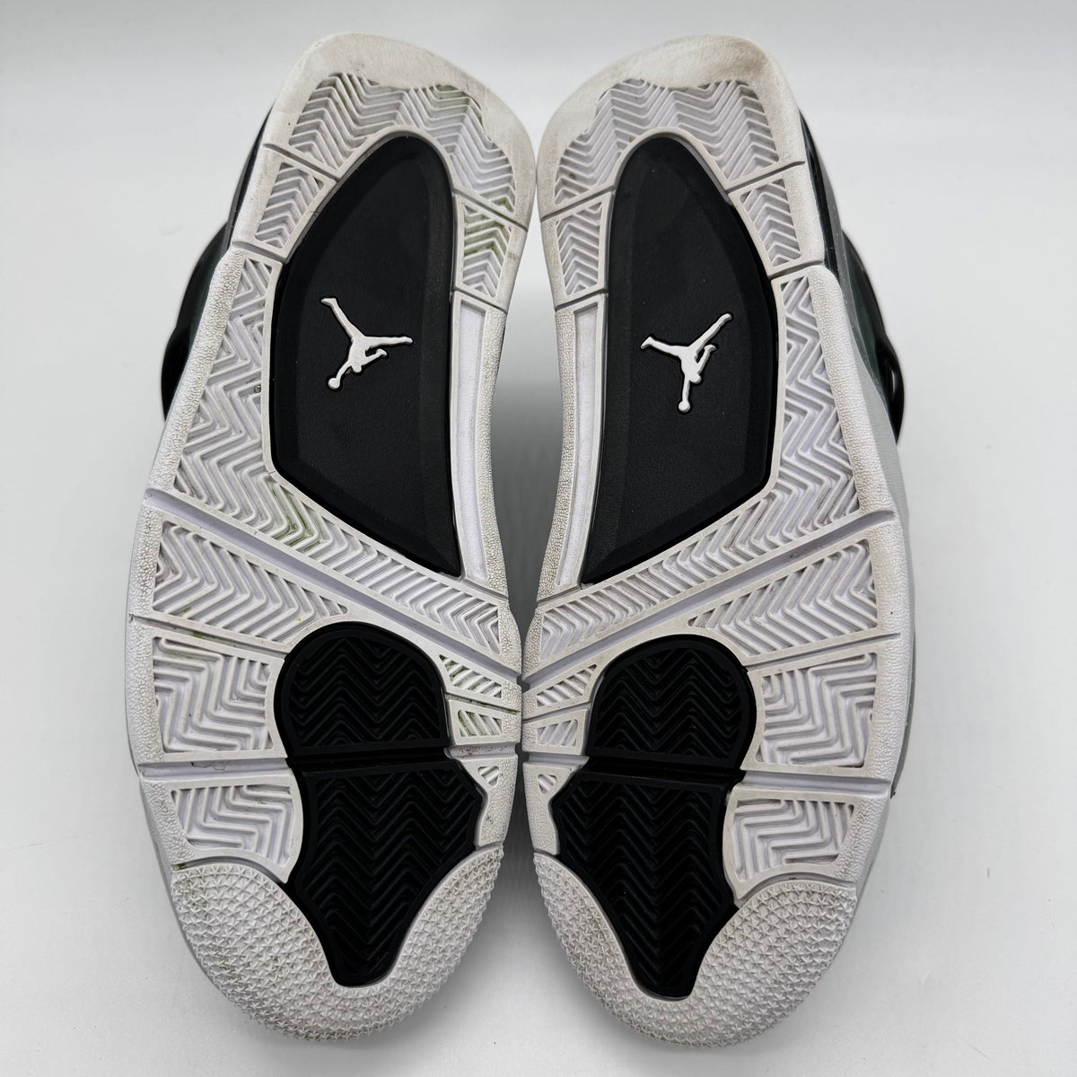 Jordan 4 Fear (2024)