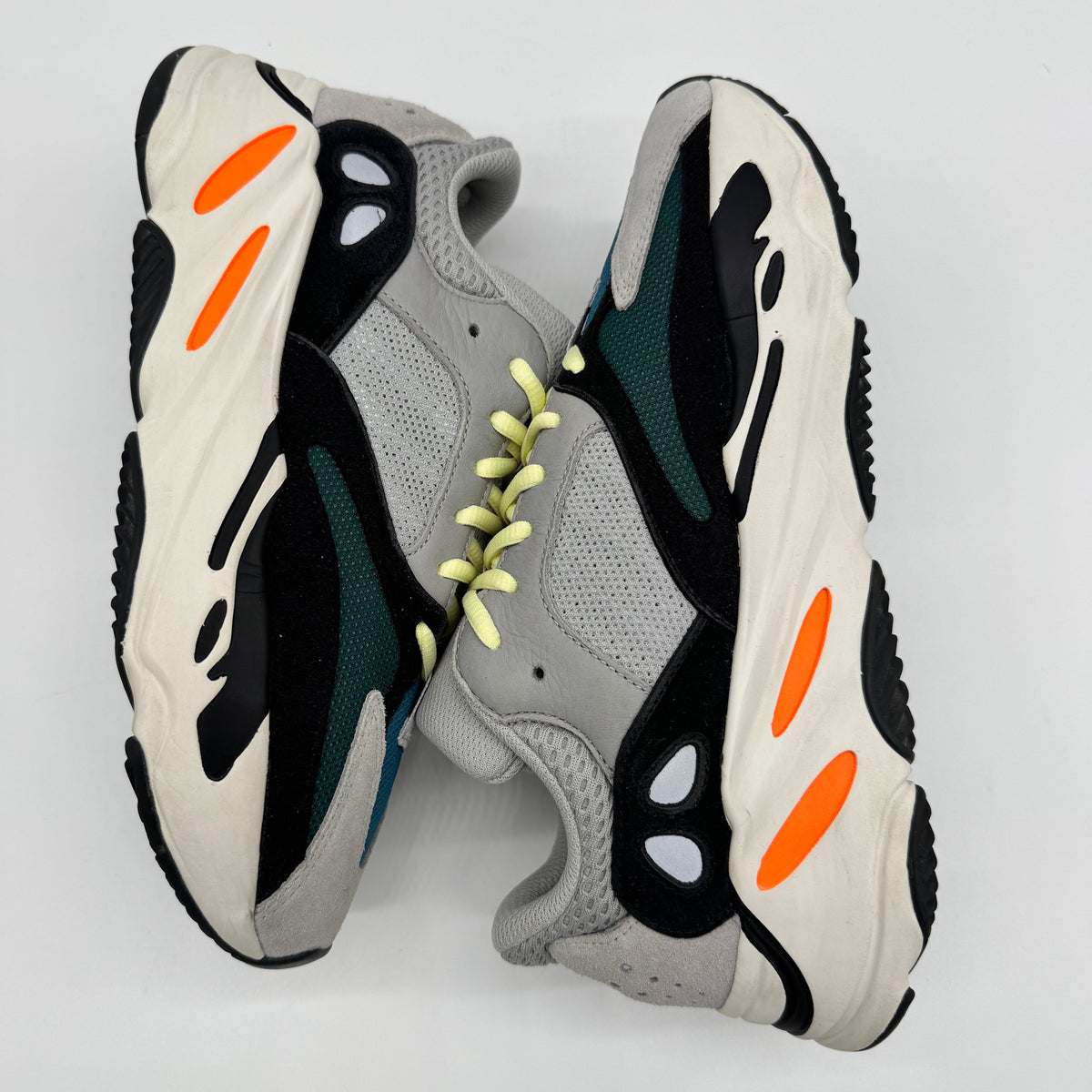 Adidas  Yeezy Boost 700 Wave Runner