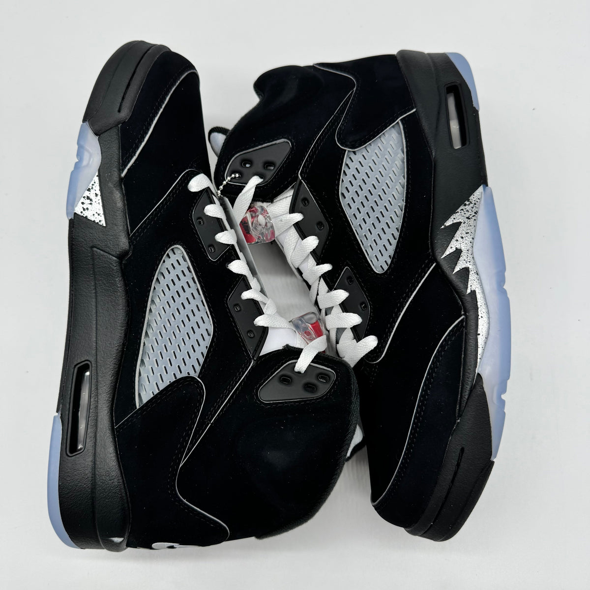 Jordan 5 OG Black Metallic Reimagined