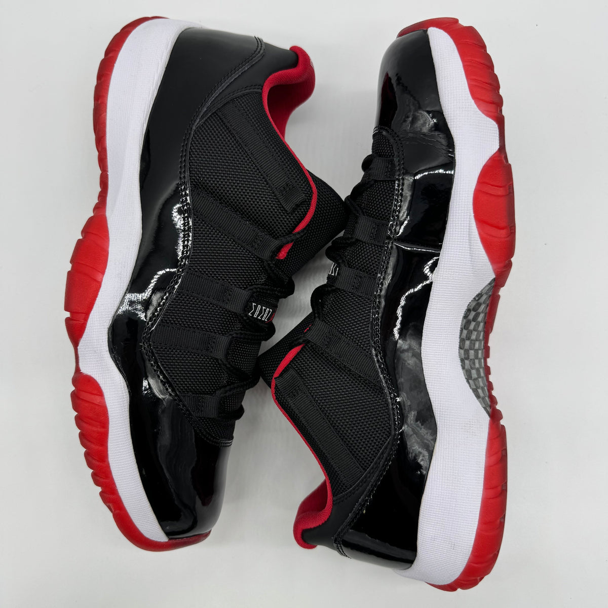 Jordan 11 Low Bred (2015)