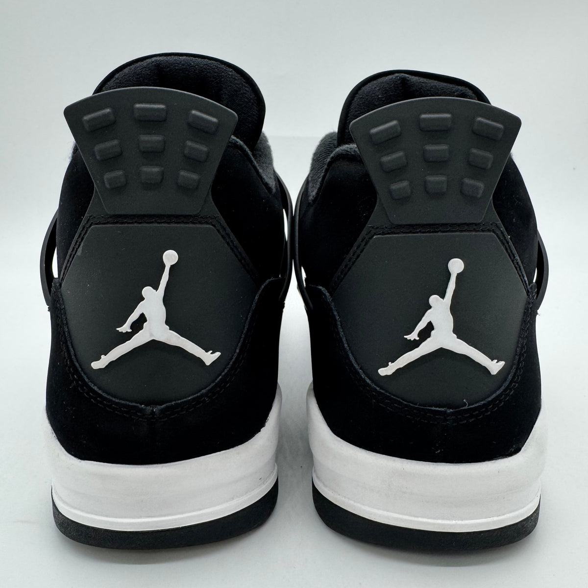 Jordan 4 White Thunder