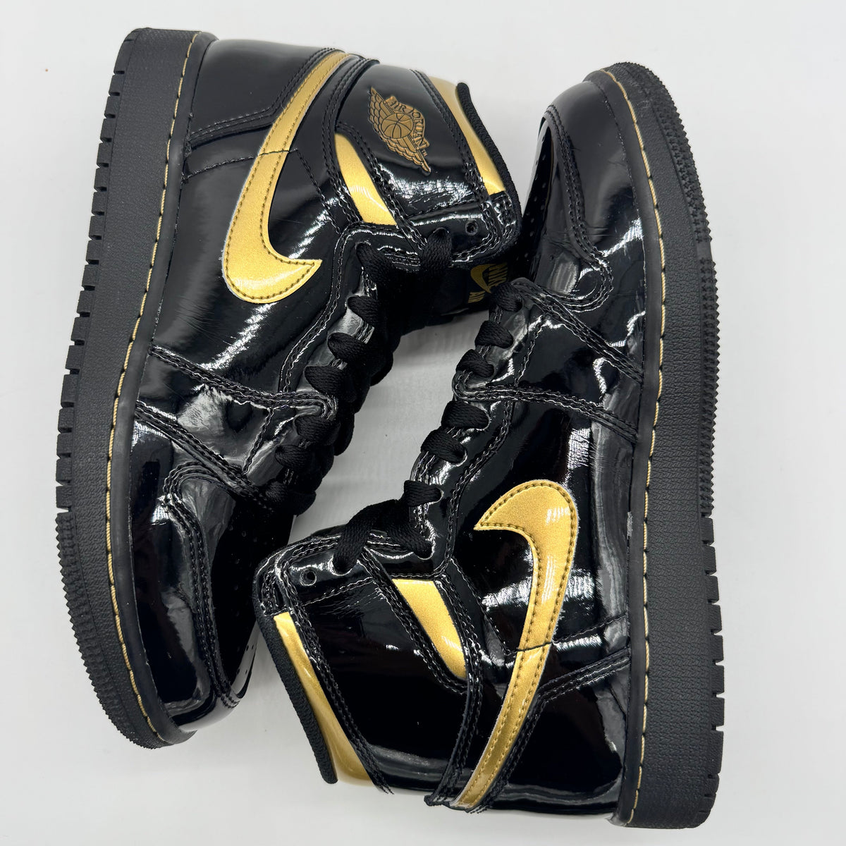 Jordan 1 High Black Metallic Gold (2020) (GS)