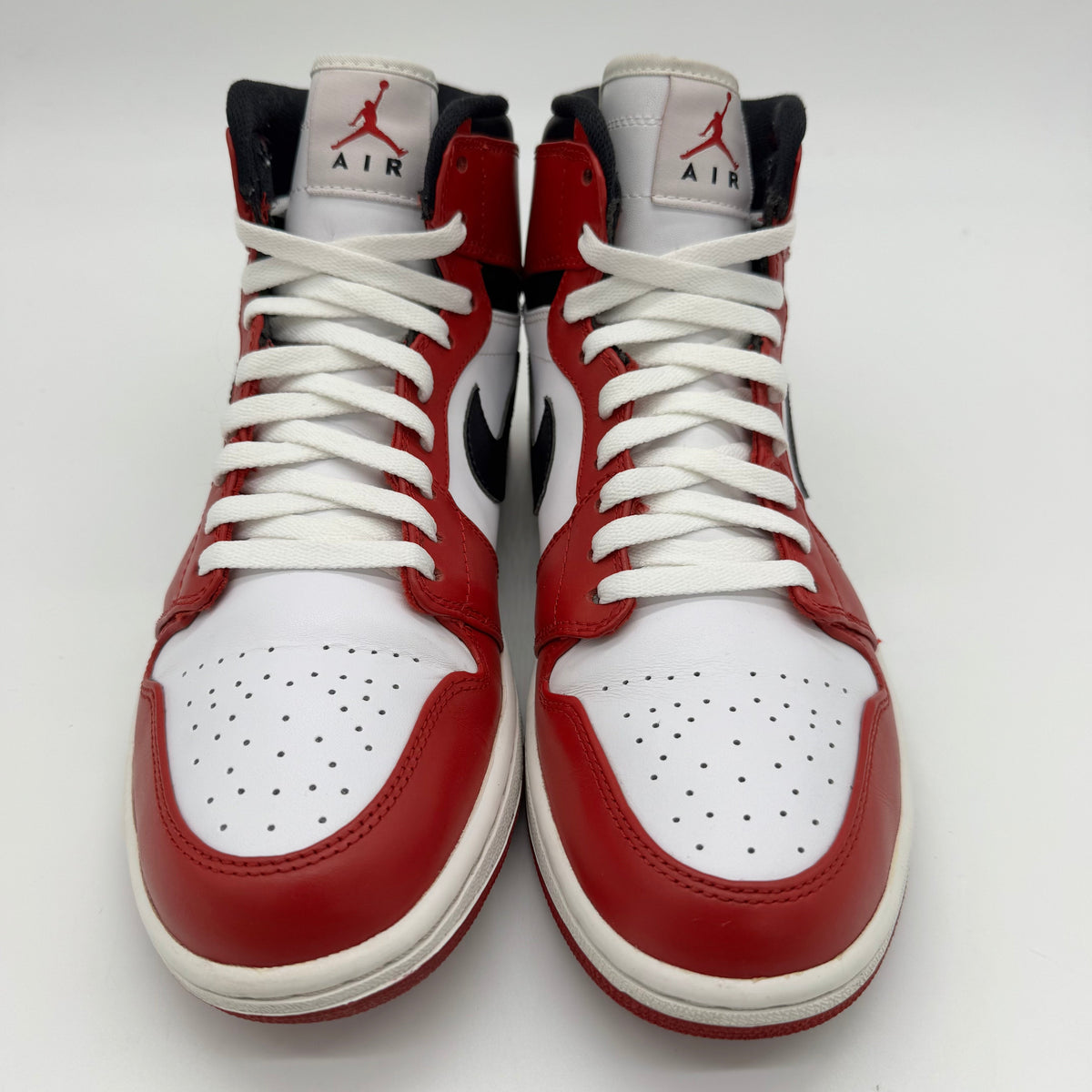 Jordan 1 Chicago (2013)