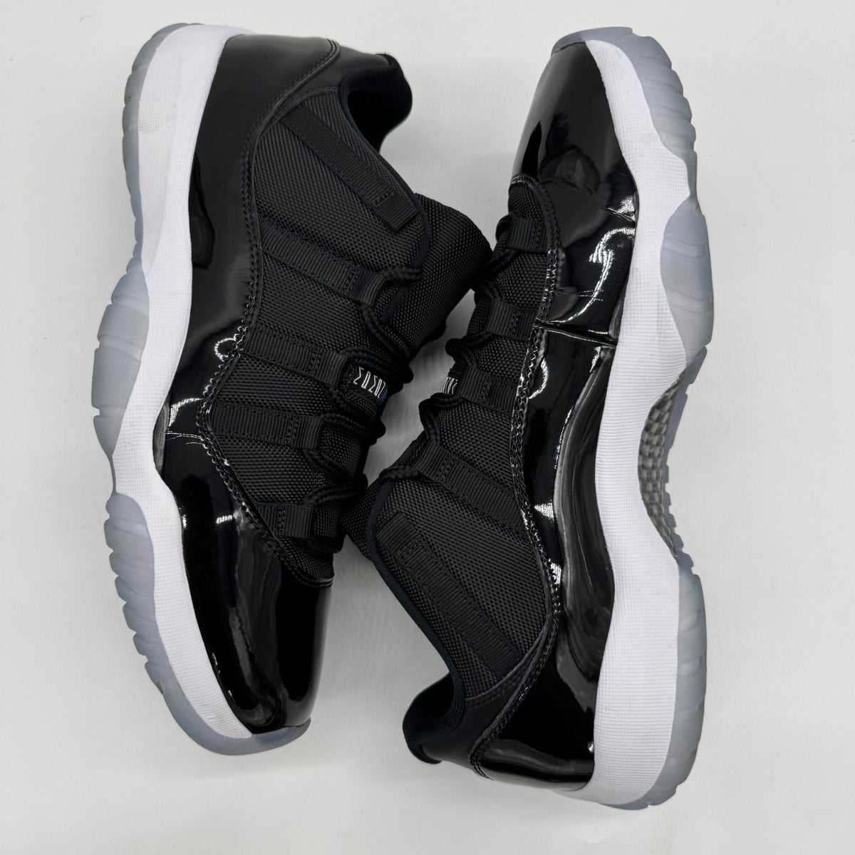 Jordan 11 Low Space Jam