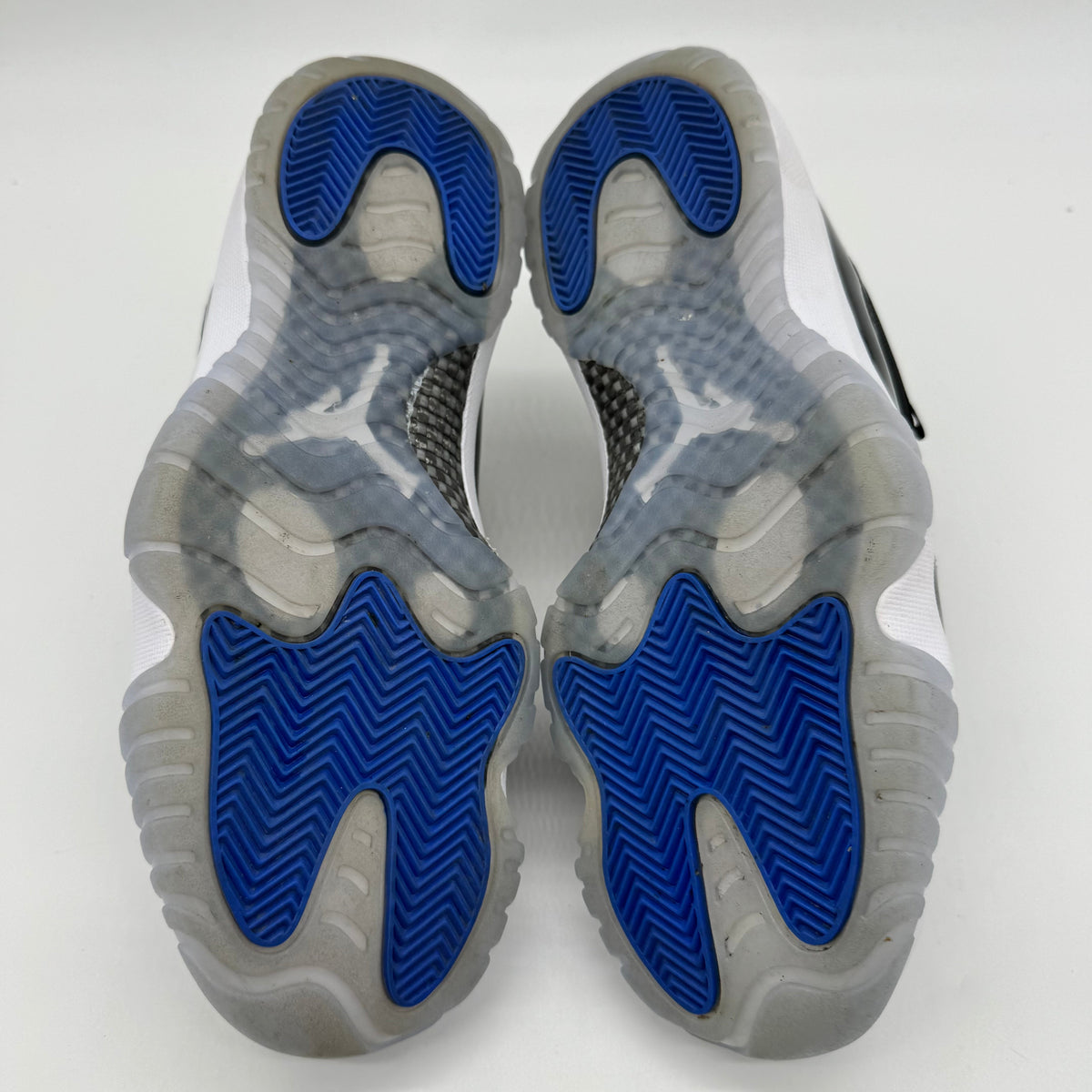Jordan 11 Low Space Jam
