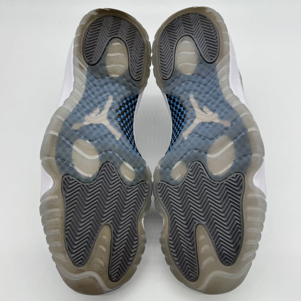 Jordan 11 Low Cement Grey