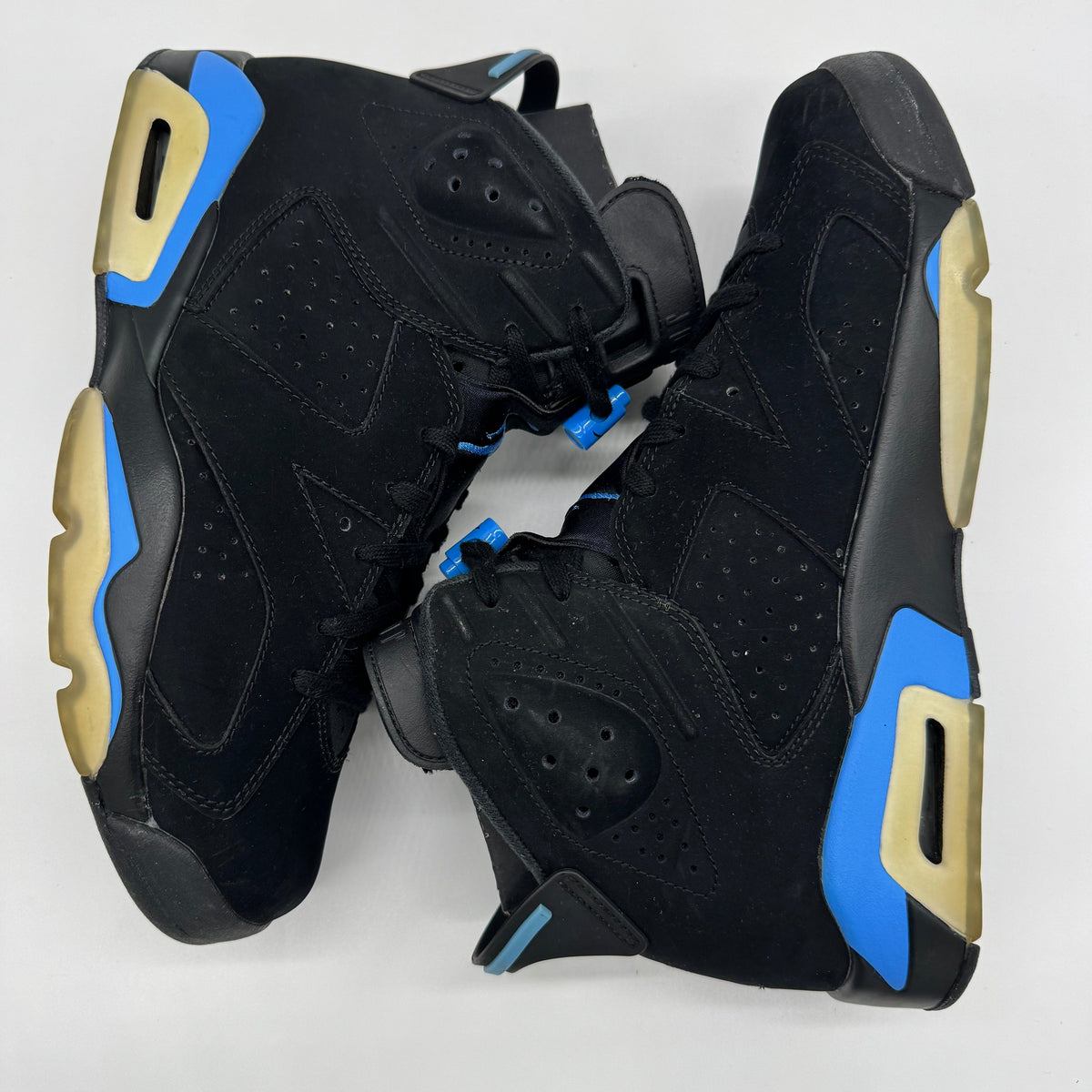 Jordan 6 UNC