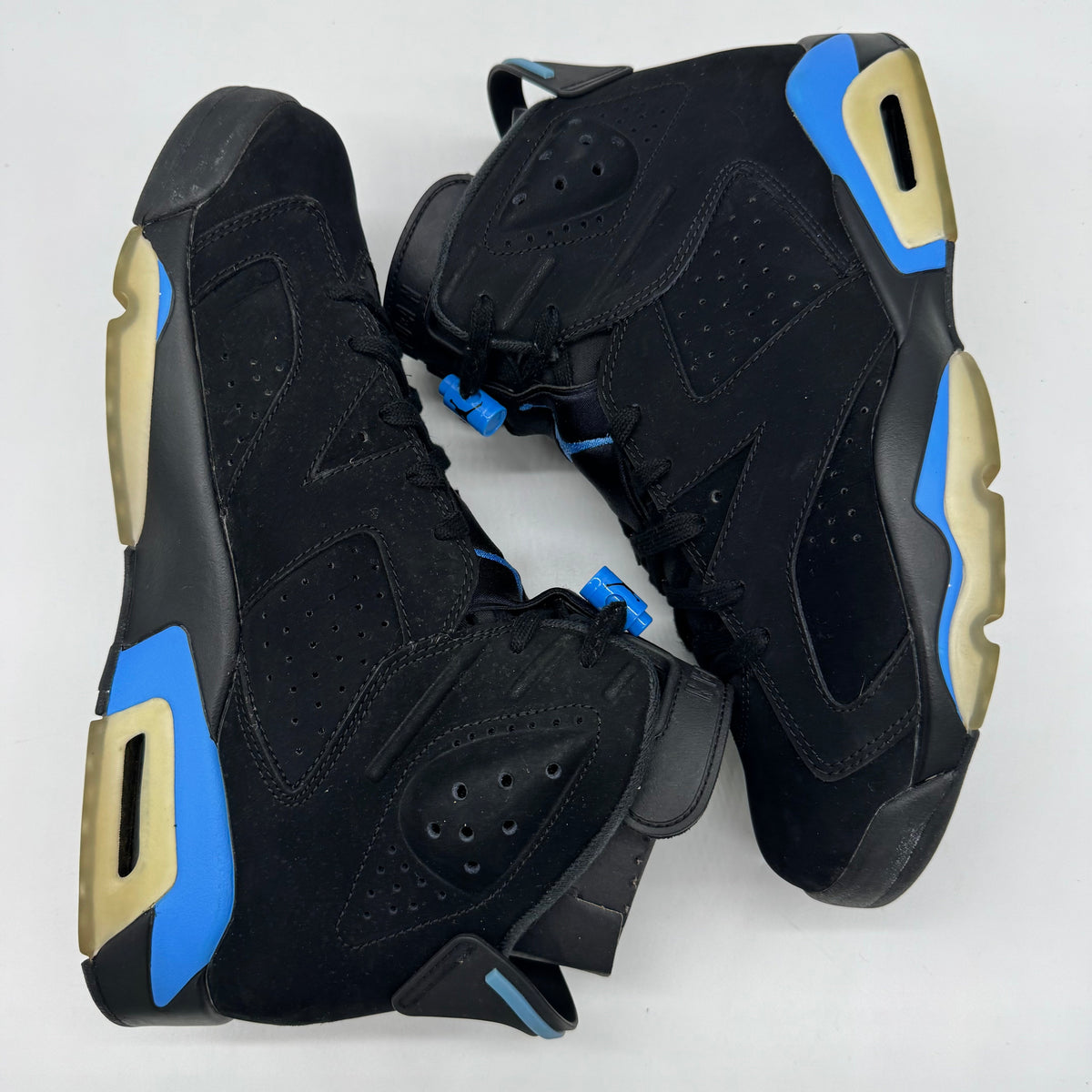 Jordan 6 UNC