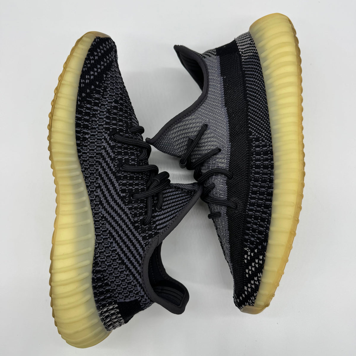 Adidas Yeezy Boost 350 V2 Carbon