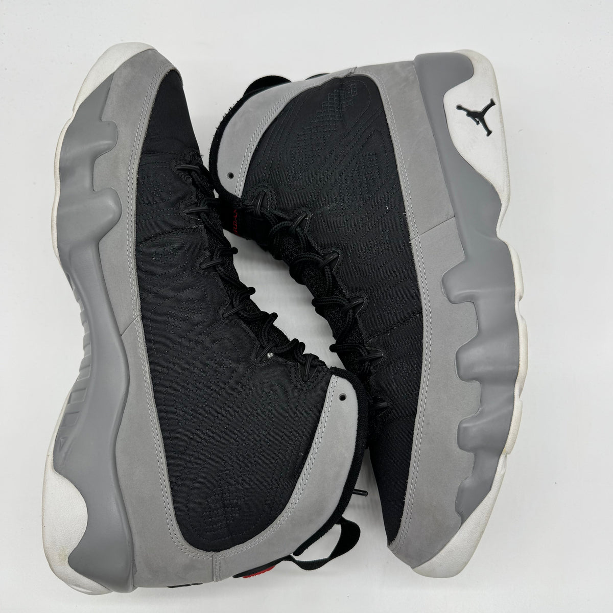 Jordan 9 Particle Grey