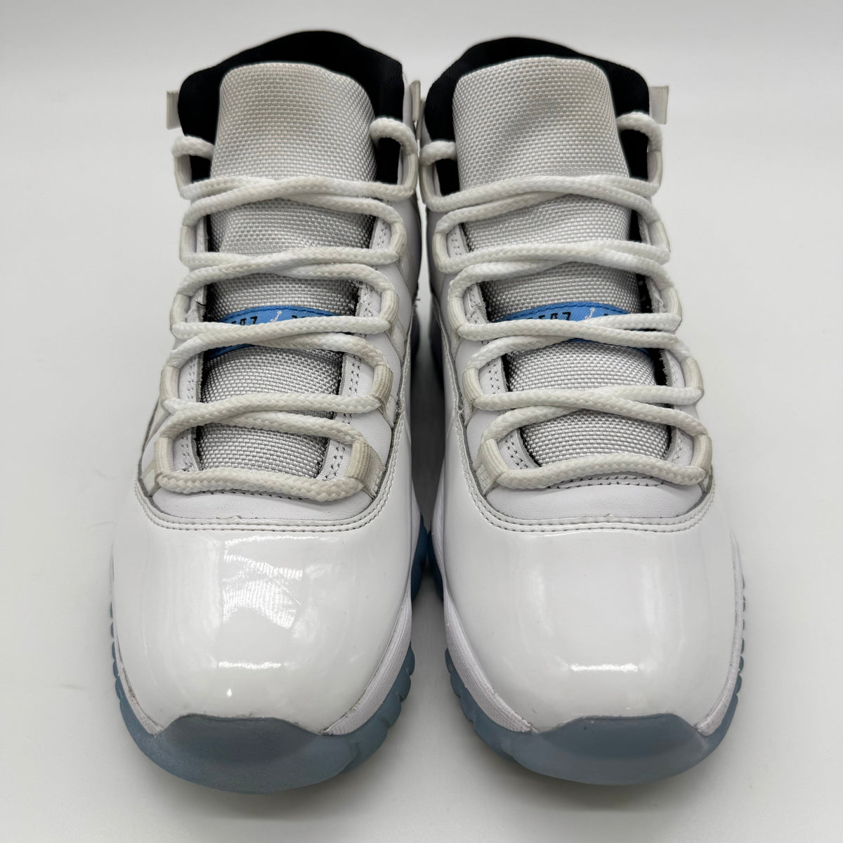 Jordan 11 Legend Blue (2024)